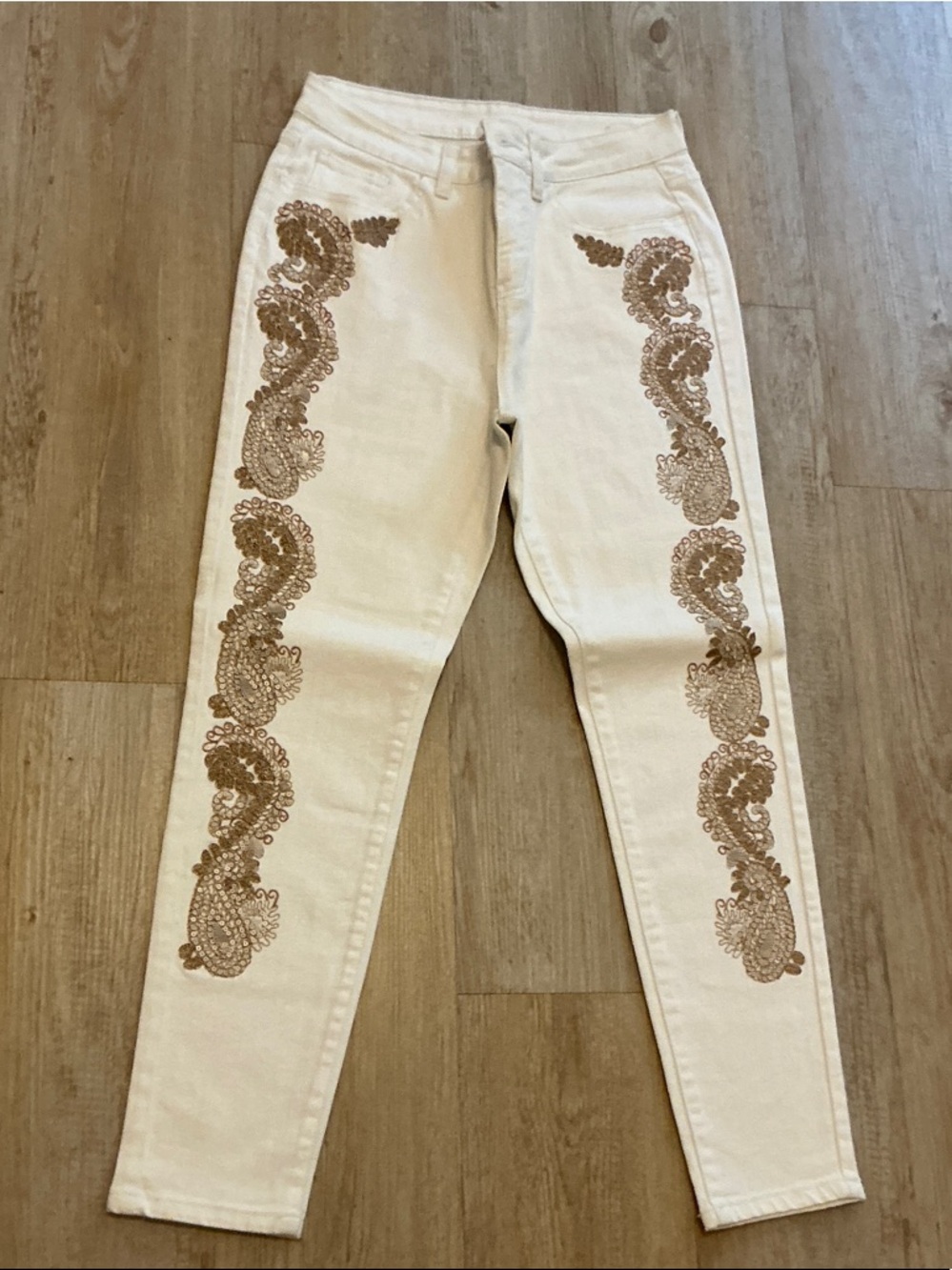 Soft Surroundings Cream Skinny Jeans with Brown Embroidered Side Panels